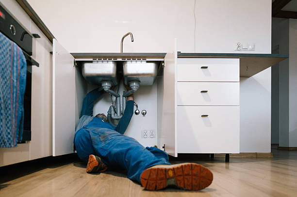 Professional Leak Detection technician working in Rockville Centre, NY